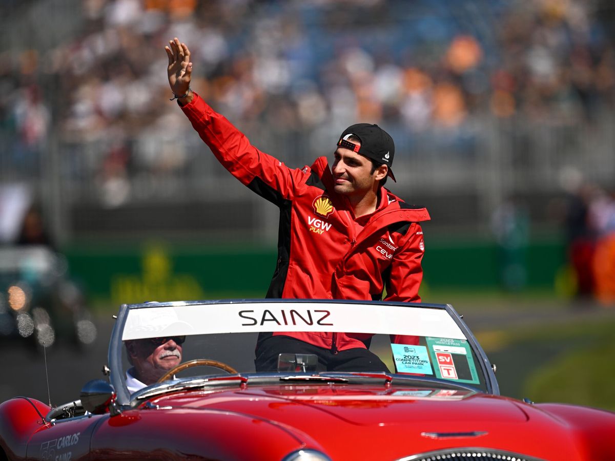 Foto: Carlos Sainz, en el GP de Australia. (EFE/Joel Carrett)