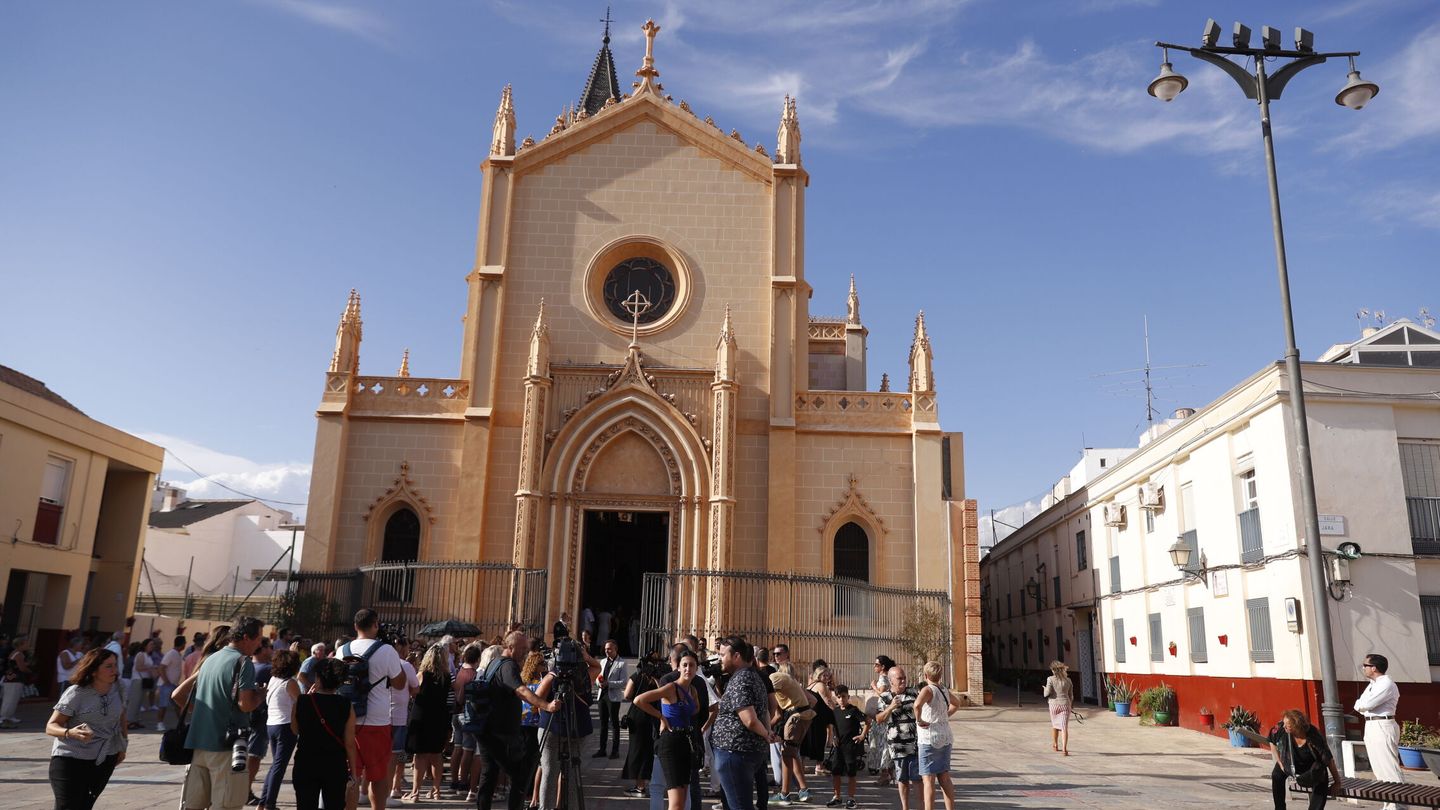 Parroquia de San Pablo de Málaga horas antes del inicio del funeral de María Teresa Campos. (EFE/Jorge Zapata)