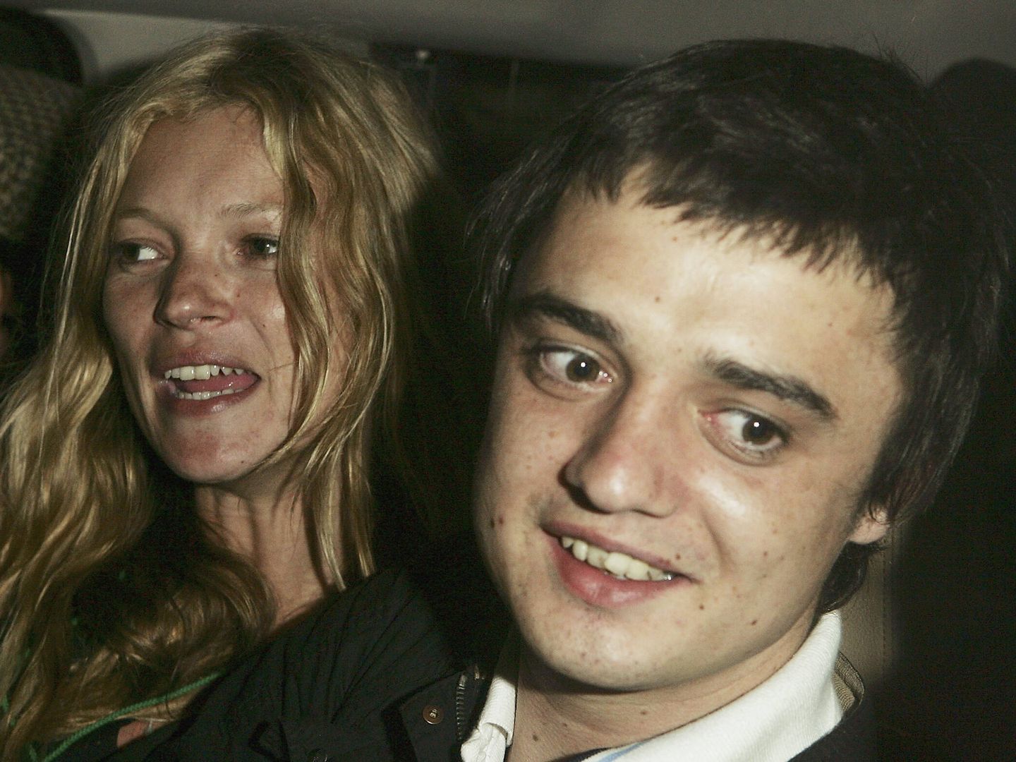Kate Moss y Pete Doherty, en Glastonbury. (Getty)