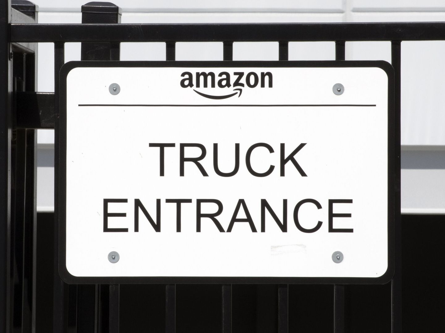 Amazon ha echado el freno en sus planes de crecimiento por considerar que ya tiene las instalaciones que necesita. (Reuters)