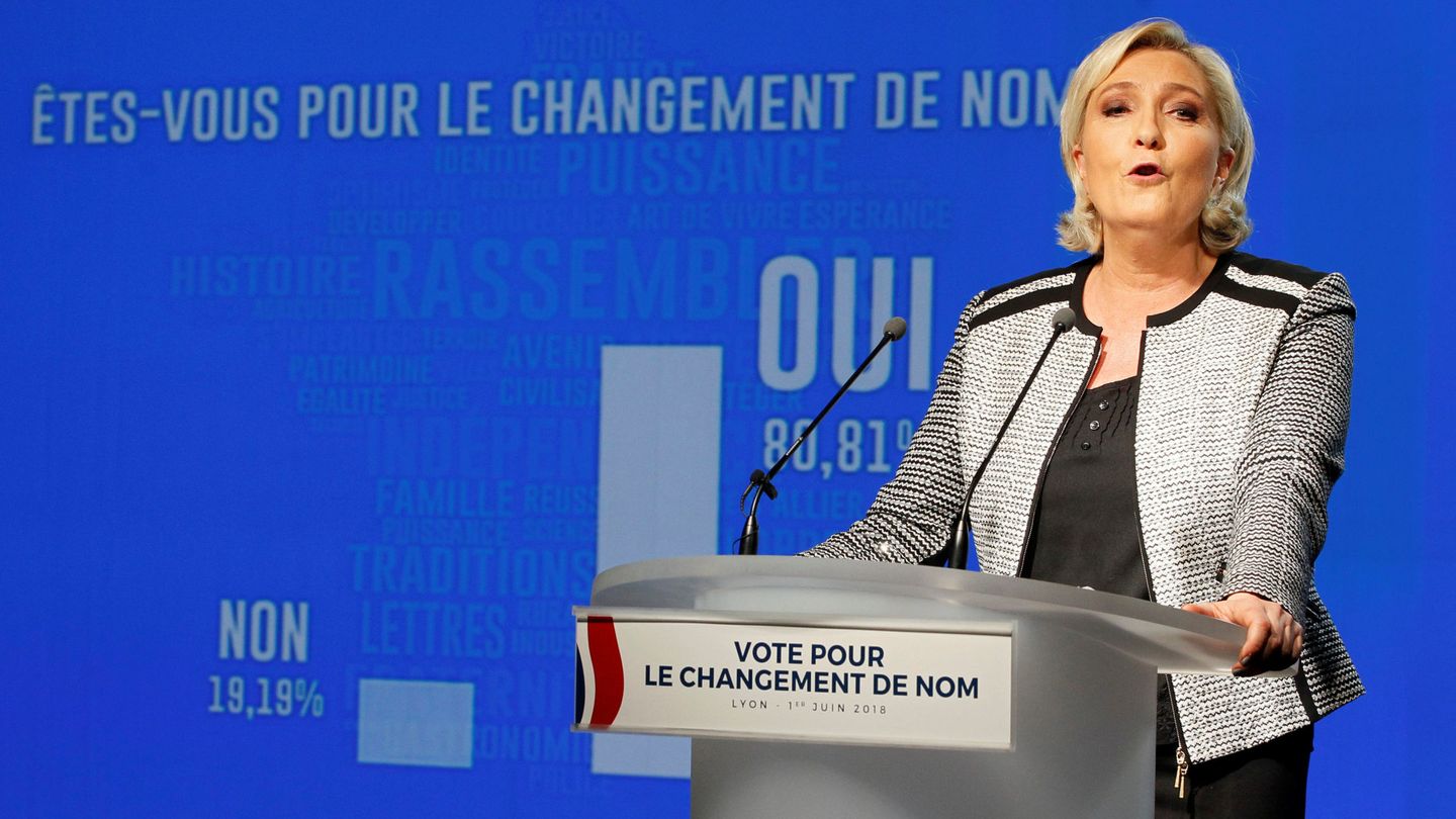 French politician Marine Le Pen, delivers a speech to announce the new name of the far-right National Front political party, that becomes the National Rally (Rassemblement National) party, during a national council in Bron, near Lyon, France, June 1, 2018.  REUTERS Emmanuel Foudrot