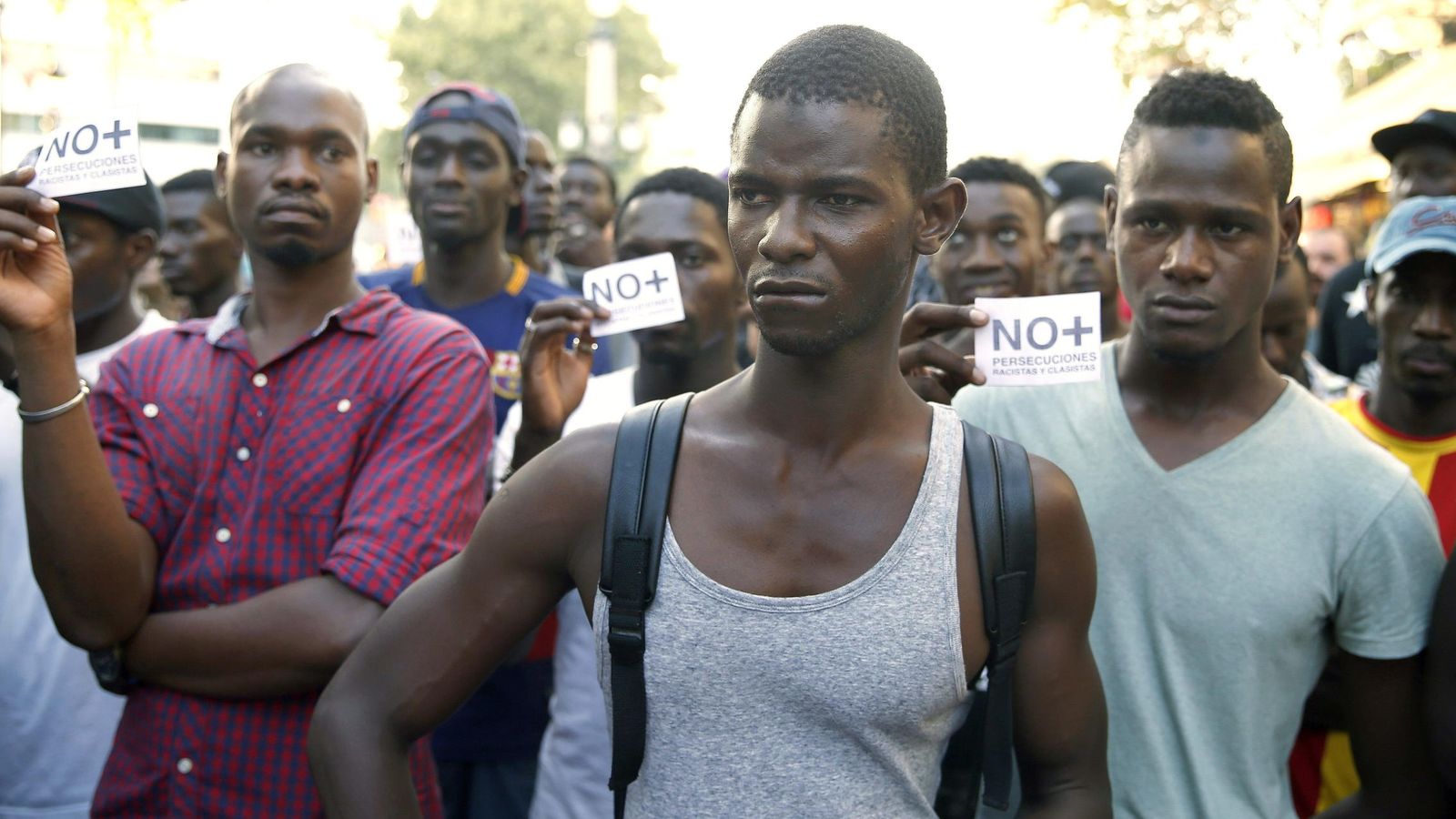 Foto: Protestas en Salou tras la muerte del 'mantero' senegalés. (EFE)