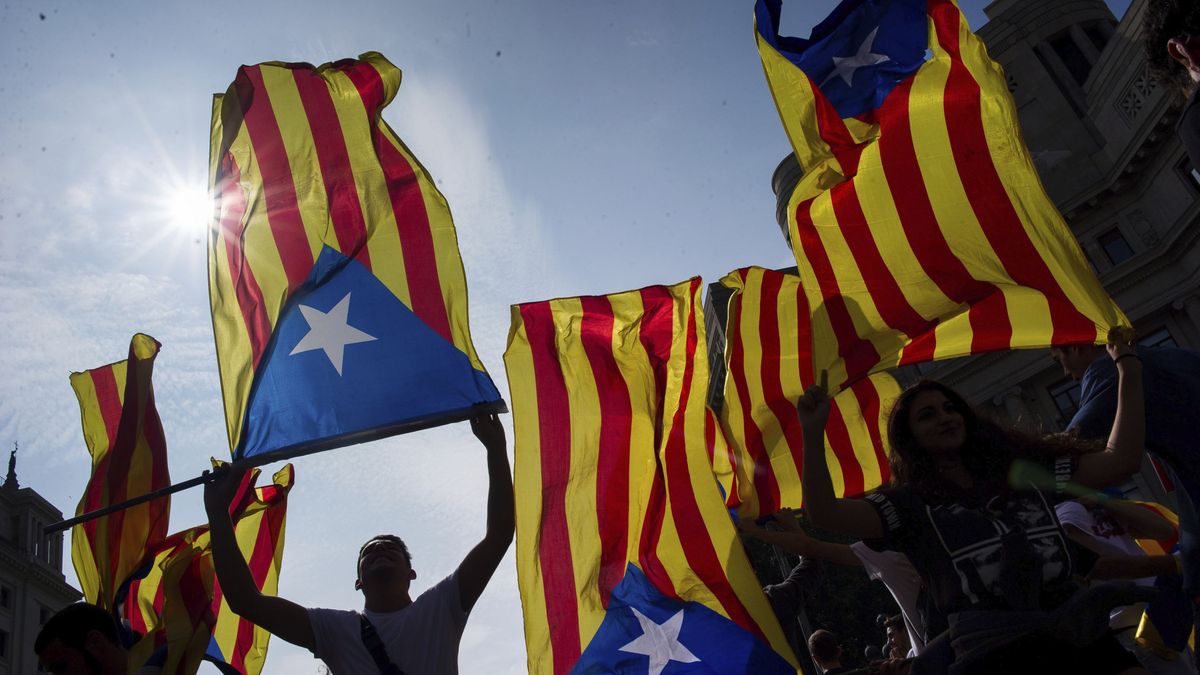 1-O: Los analistas que confían en Caixabank y Sabadell ante el desafío de Cataluña