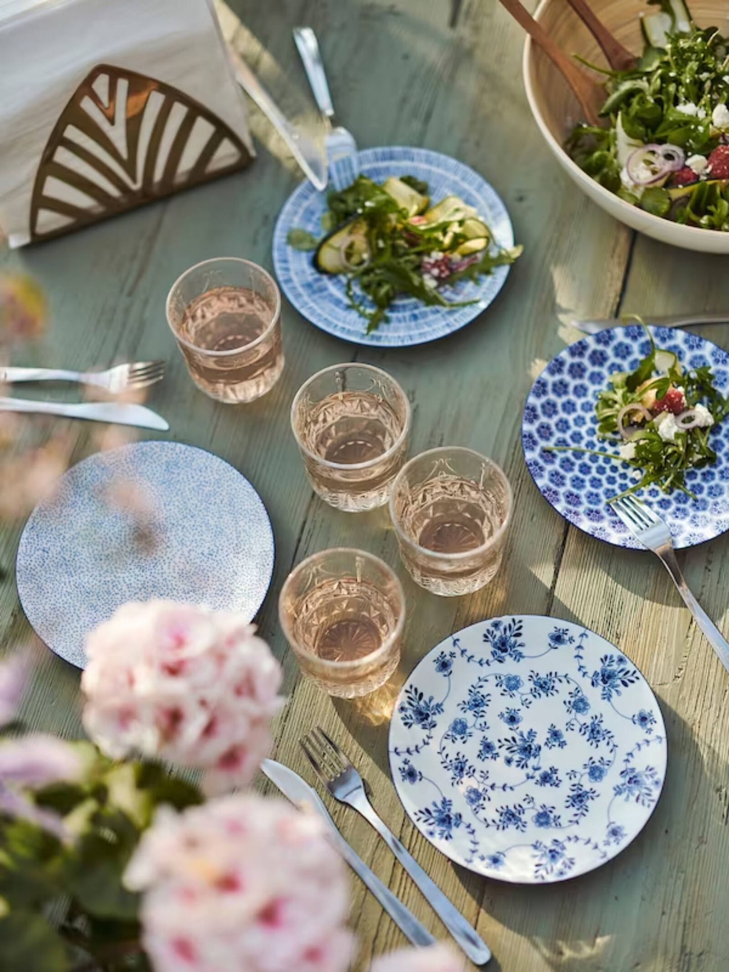 Platos y vajillas para una mesa tan elegante como la de Isabel Preysler. (Cortesía/Ikea)