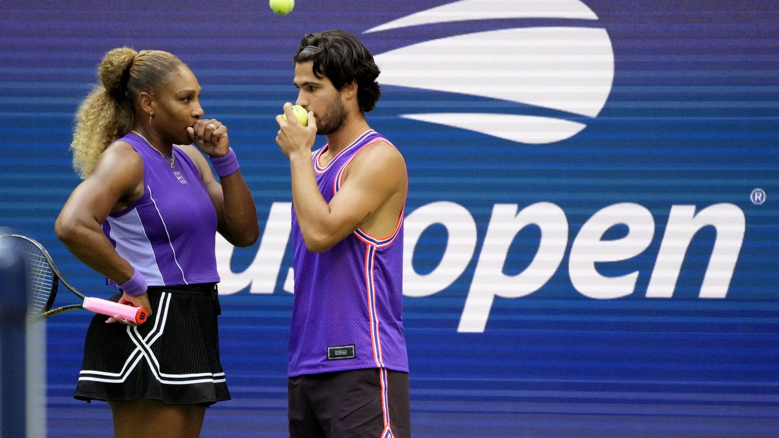 Alcaraz y Serena Williams se topan con Cobolli y Bencic y se despiden del dobles mixto en el US Open