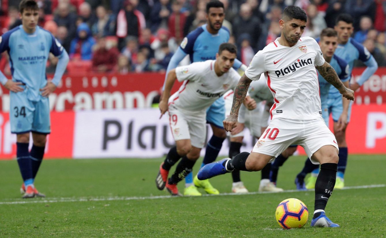 Banega es el tercer jugador más utilizado en el Sevilla esta temporada. (EFE)