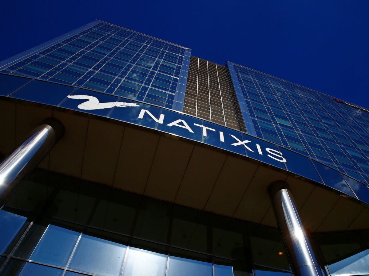 Foto: The logo of french bank natixis is seen at one of their office in paris