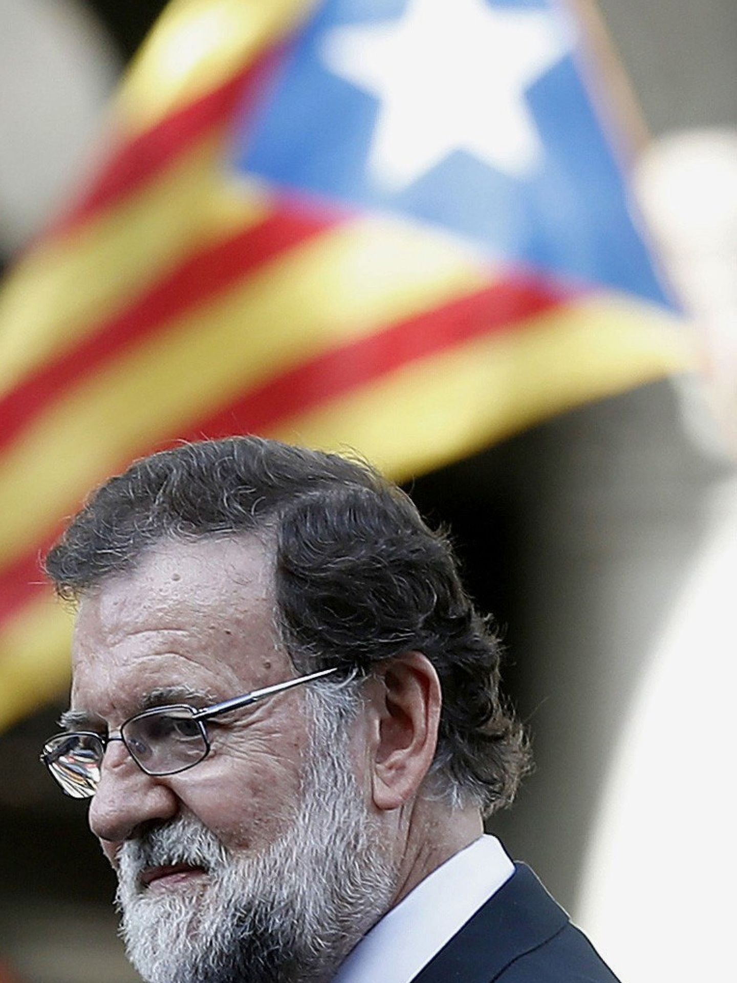 Rajoy en la manifestación en Barcelona. (Efe)