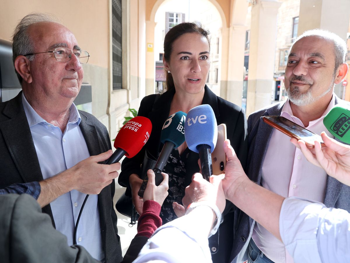 Foto: Buades, Ribas y Rodríguez han decidido dejar sus responsabilidades en el grupo parlamentario de Vox en Baleares. (EP/Isaac Buj)