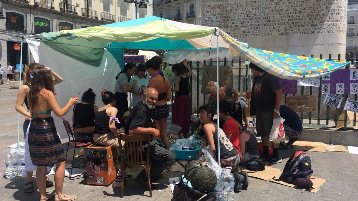 El feminismo acampa en Sol: "No nos iremos hasta que nos sintamos seguras"