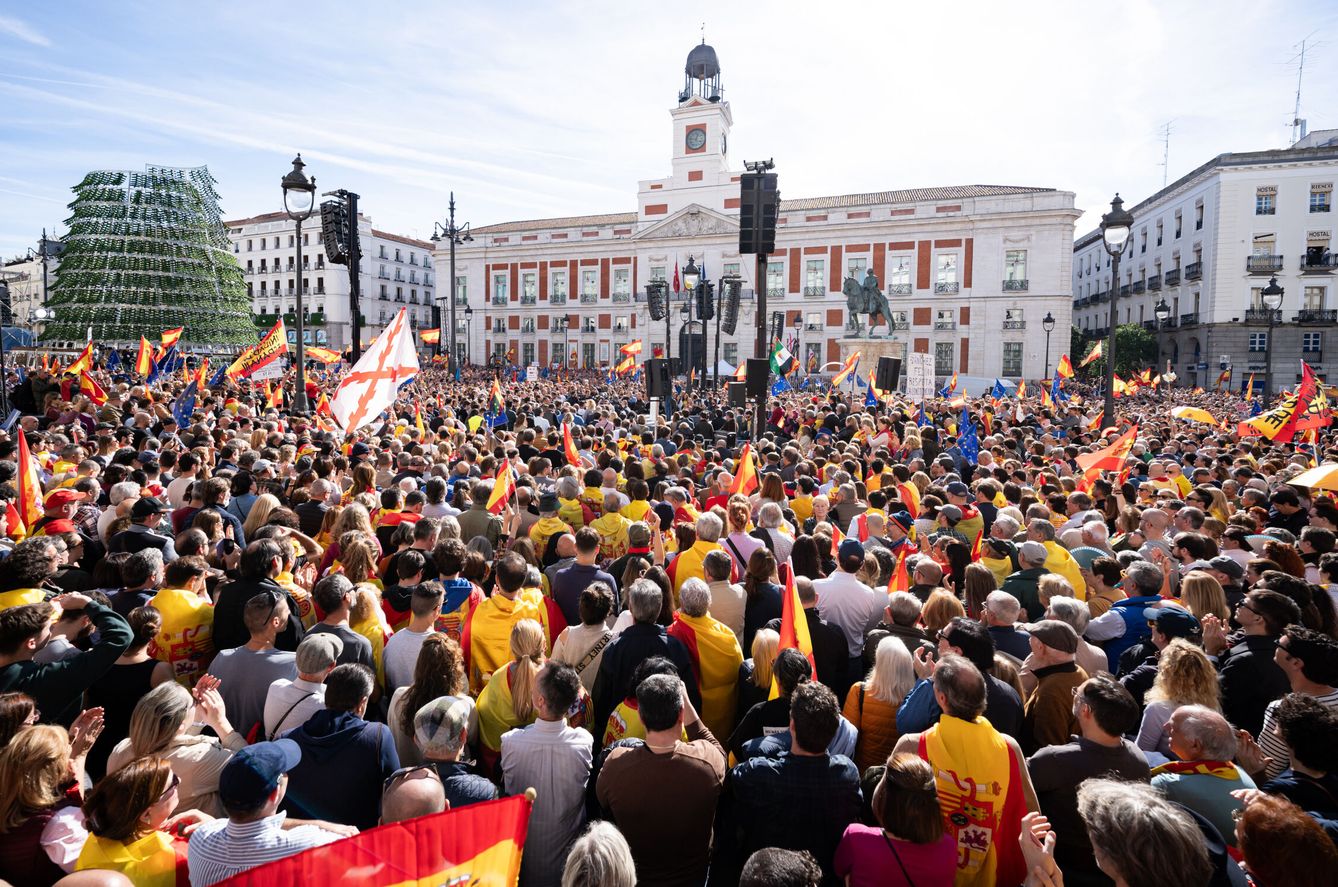 La concentración en la Puerta del Sol. (Europa Press/Diego Radamés)