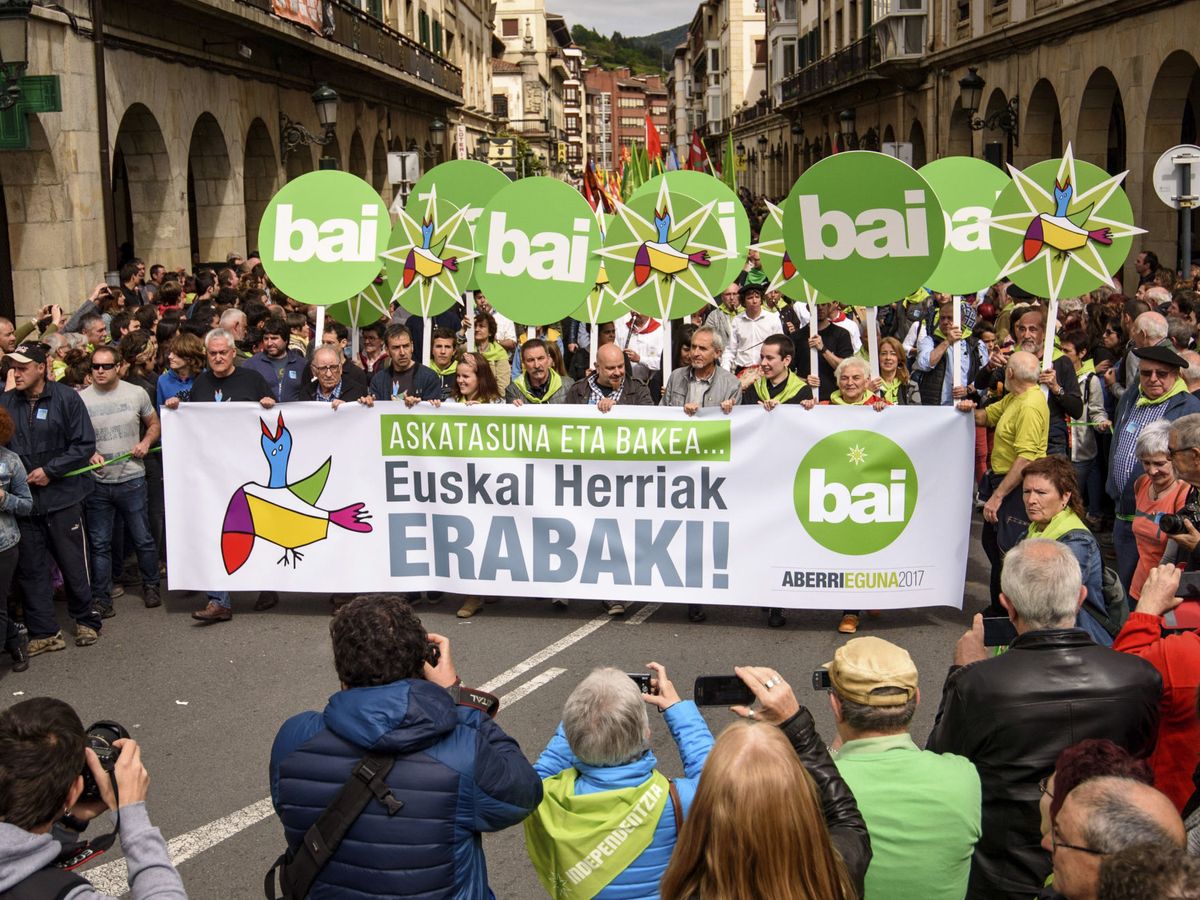 Foto: Una manifestación en defensa de la república vasca. (EFE)