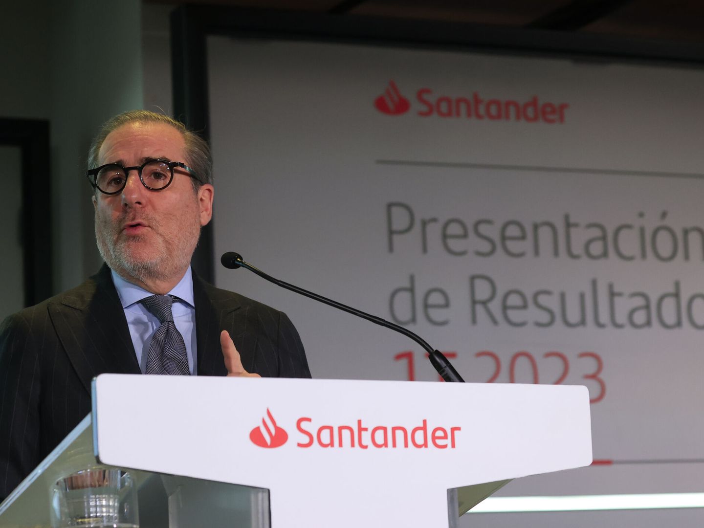 El consejero delegado de Santander, Héctor Grisi. (EFE/Zipi Aragón)