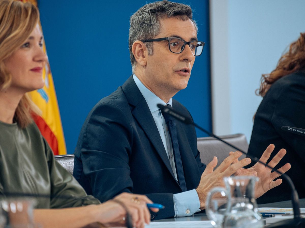 Foto: Félix Bolaños, durante la rueda de prensa posterior al Consejo de Ministros. (Europa Press / Gabriel Luengas)