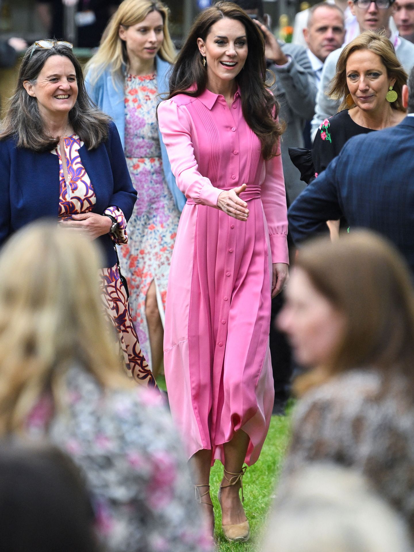 Kate, con el vestido rosa de ME + EM. (Reuters)