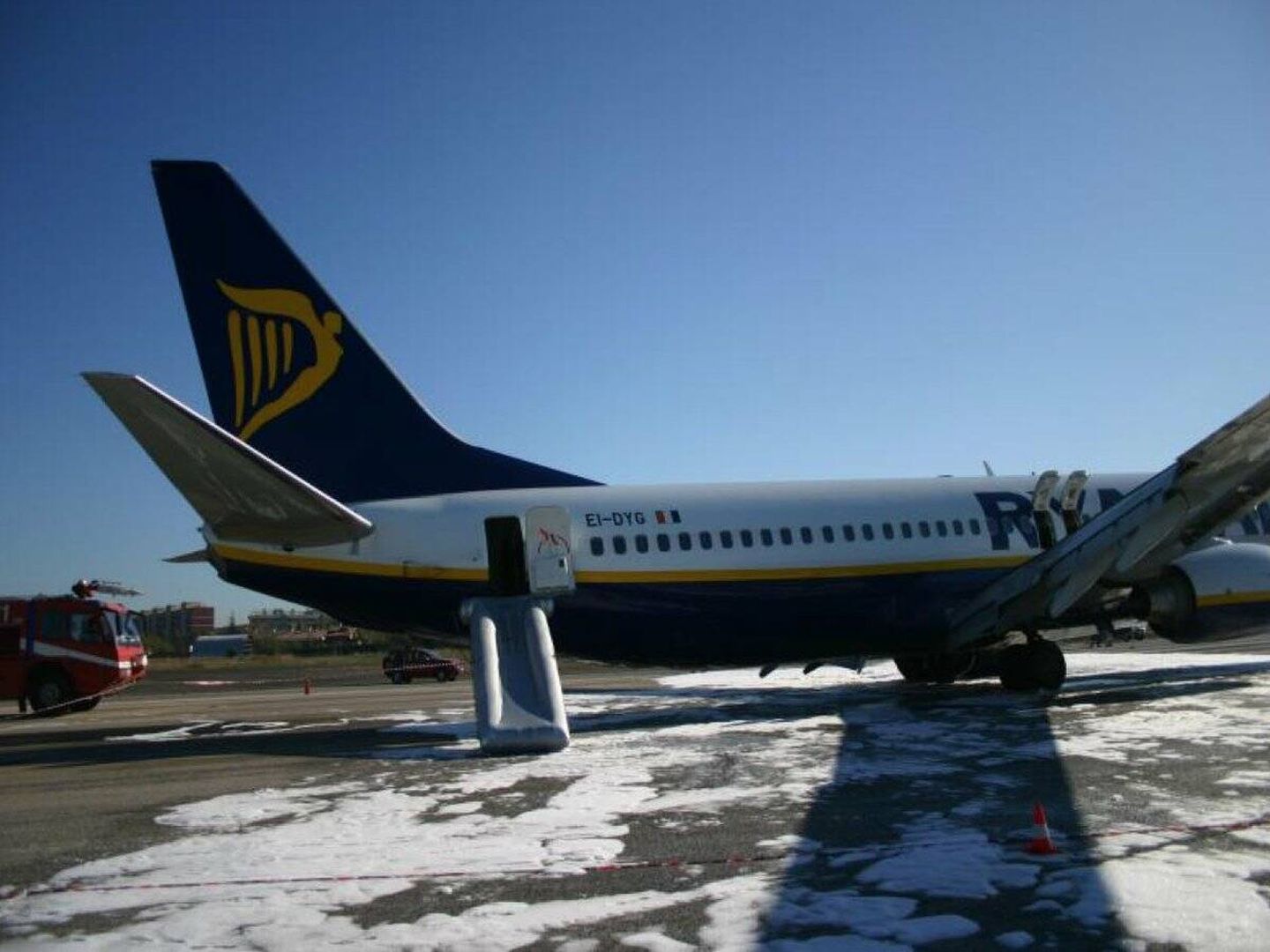 Imágenes del informe oficial del accidente Vuelo 4102 de Ryanair. (Cedida)
