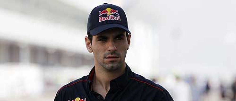Foto: Jaime Alguersuari se queda con el sabor de Red Bull en los labios