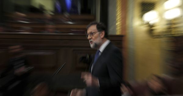 Foto: El presidente del Gobierno, Mariano Rajoy, durante su comparecencia en el pleno del Congreso. (EFE)