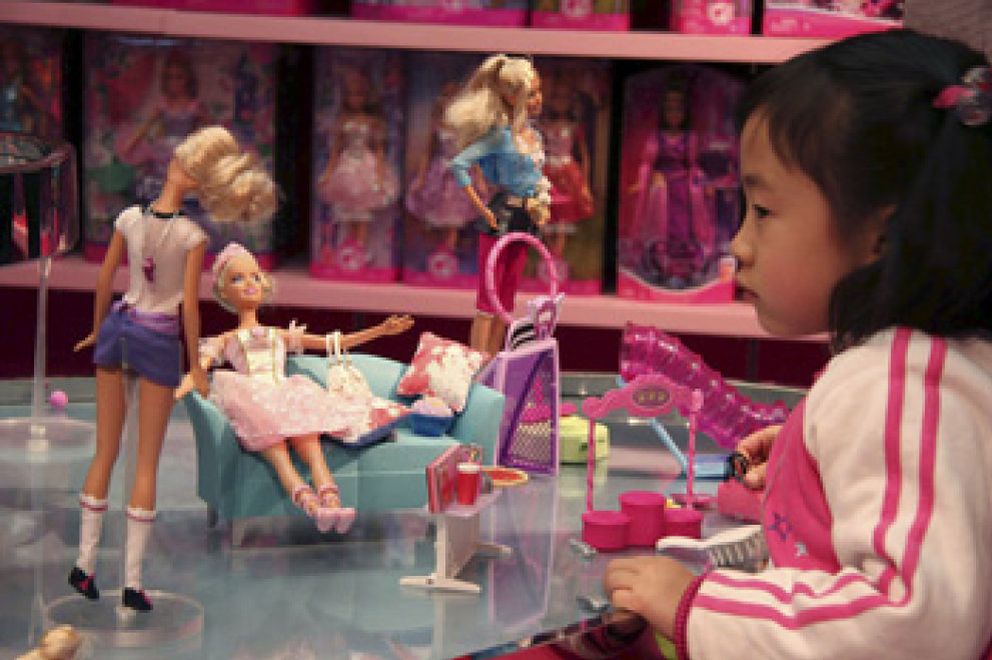 Foto: Mattel abre en China la mayor tienda del mundo dedicada a la muñeca Barbie