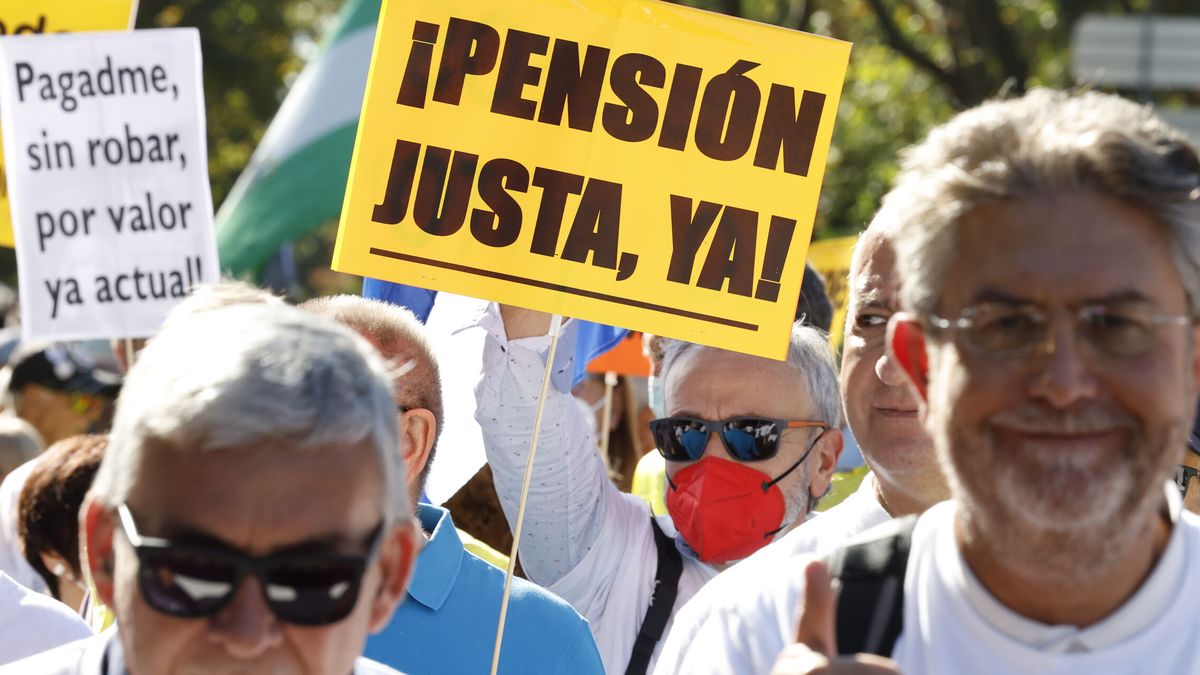 Miles de personas exigen elevar las pensiones y los sueldos junto al IPC