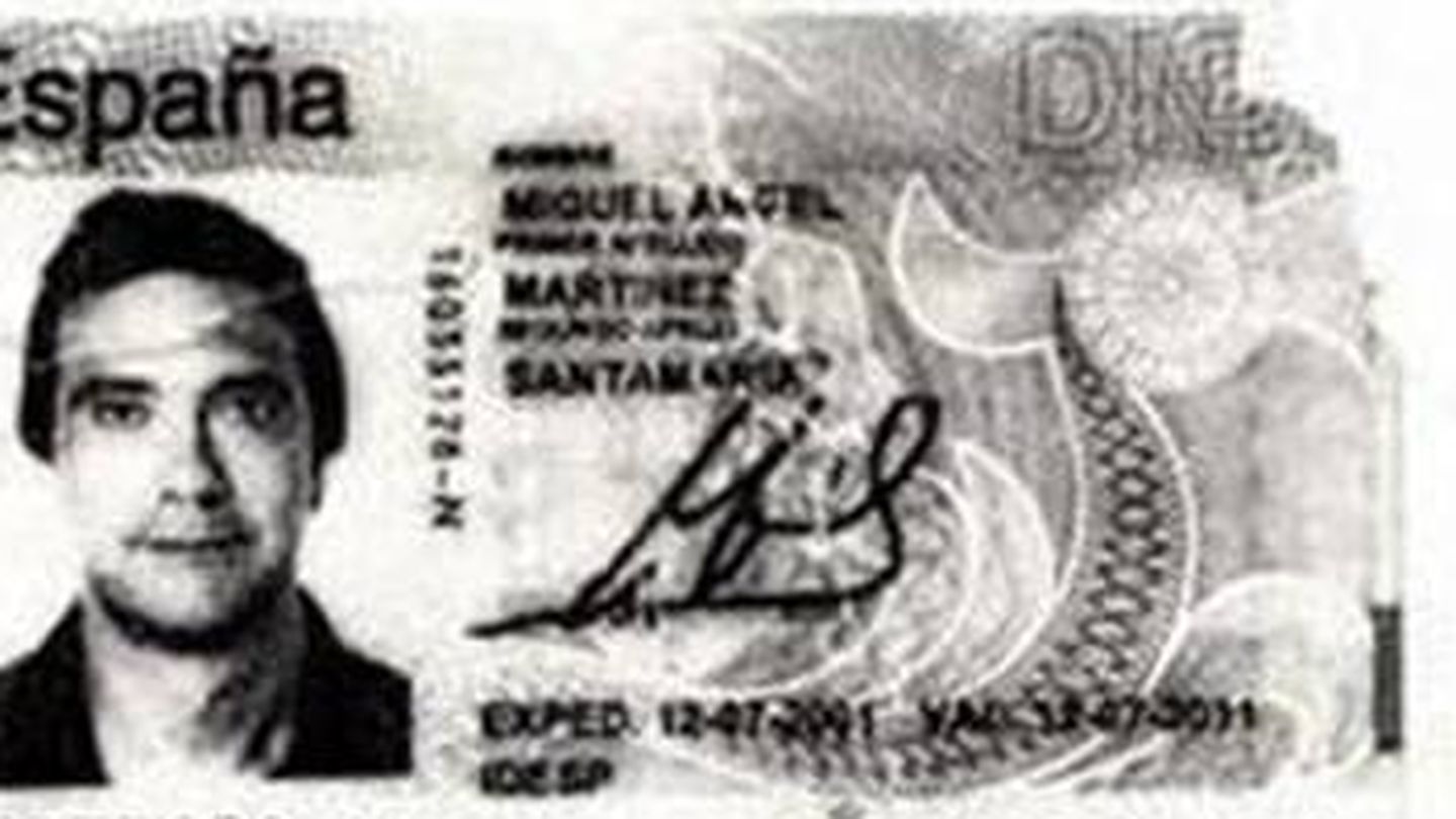 Copia del DNI de Miguel Ángel Santamaría encontrada supuestamente en su bolsillo.