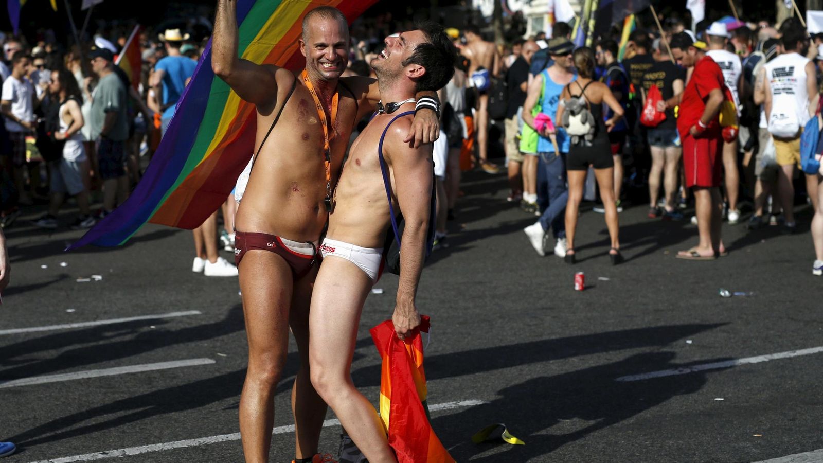 Foto: Participantes en la manifestación del Orgullo Gay de Madrid en 2015. (Reuters)