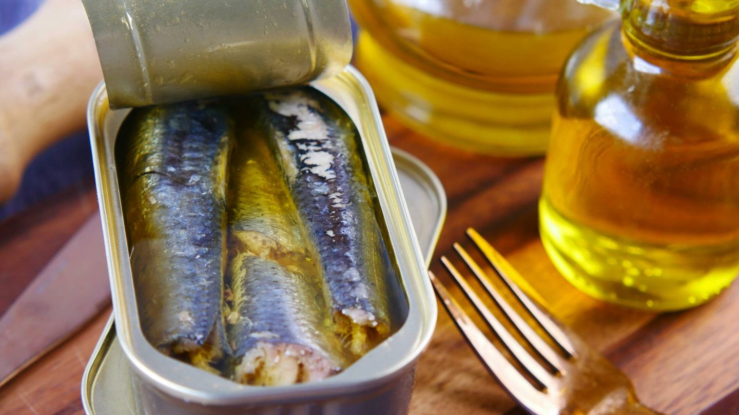 Las sardinas son una fuente de Omega 3 muy buena que también puedes cenar. (Pexels / Towfiqu barbhuiya)