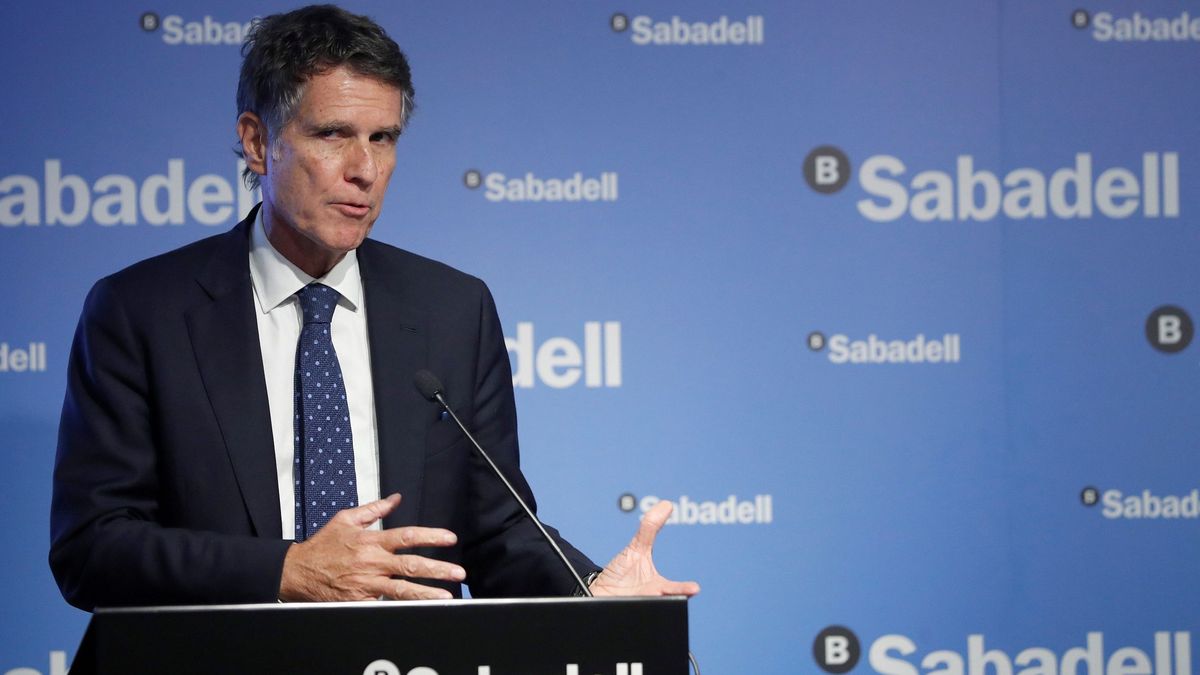 Sabadell vende una cartera de 900 M en crédito fallido a Intrum y Cerberus