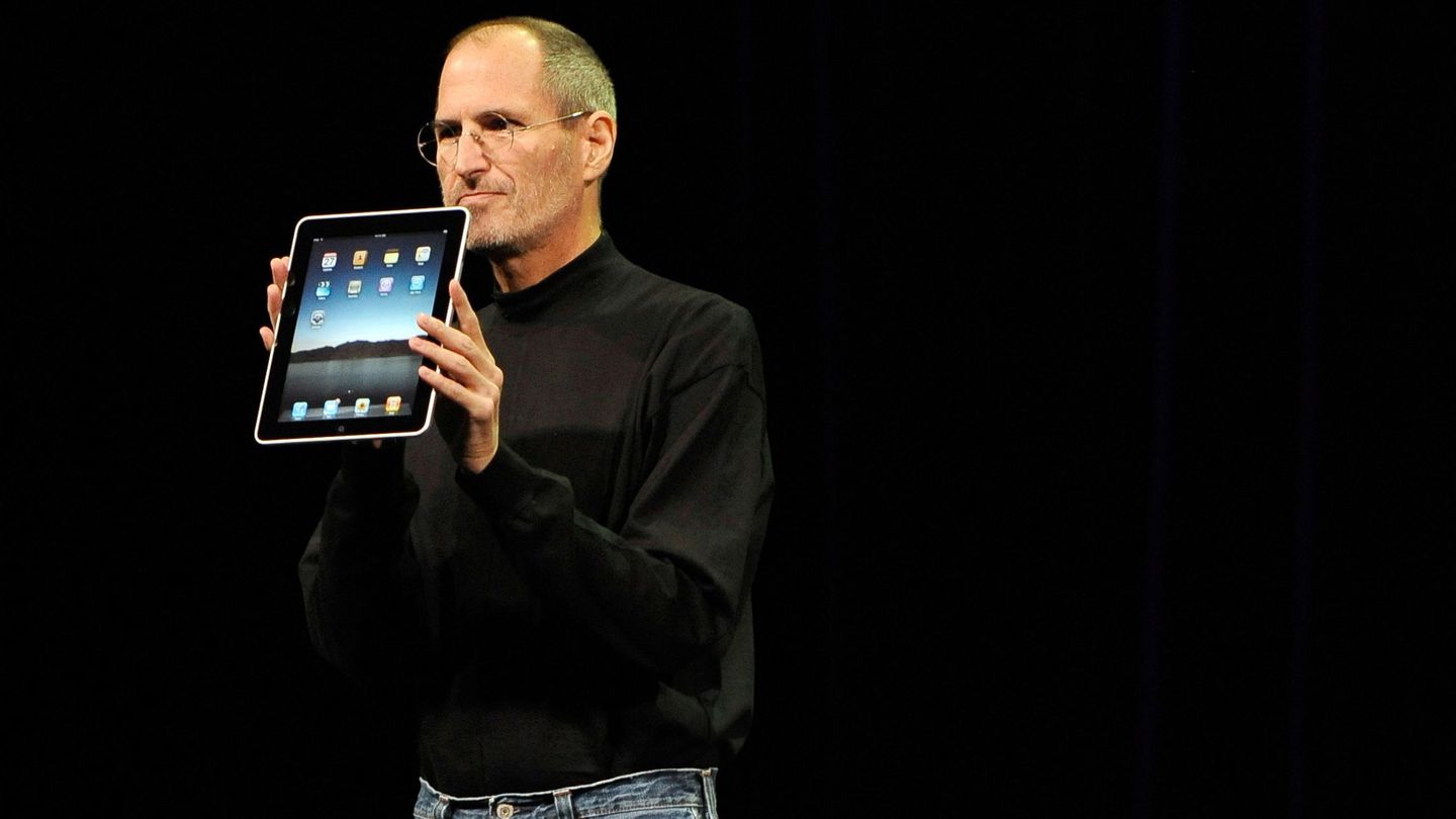 Steve Jobs siempre le fue fiel a su uniforme. (EFE/John G. Mabanglo) 