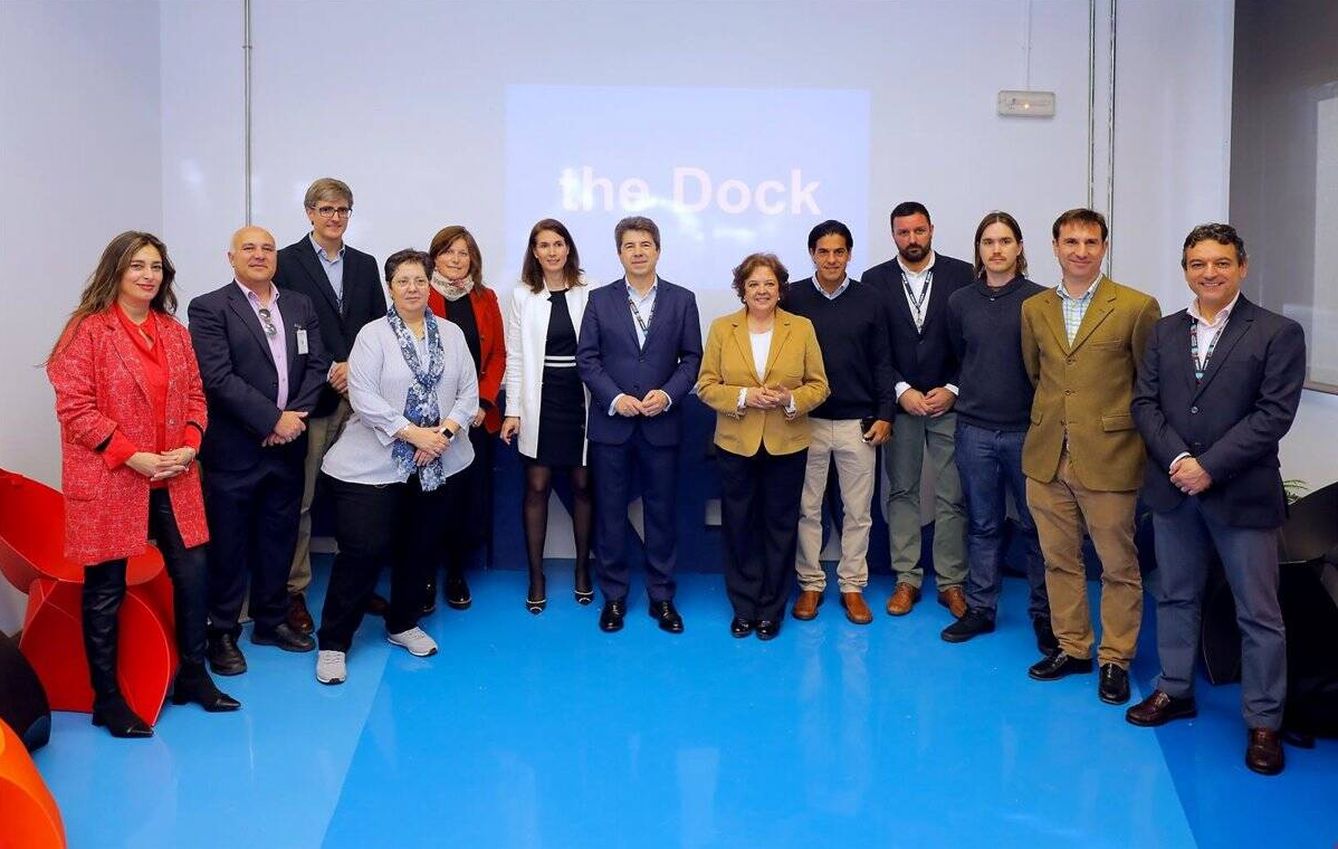 El equipo de 4i con directivos de Airbus y el Ayuntamiento de Sevilla.