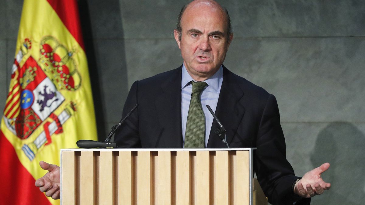 Bruselas salva a España de la multa, pero exige un ajuste de 15.000 millones
