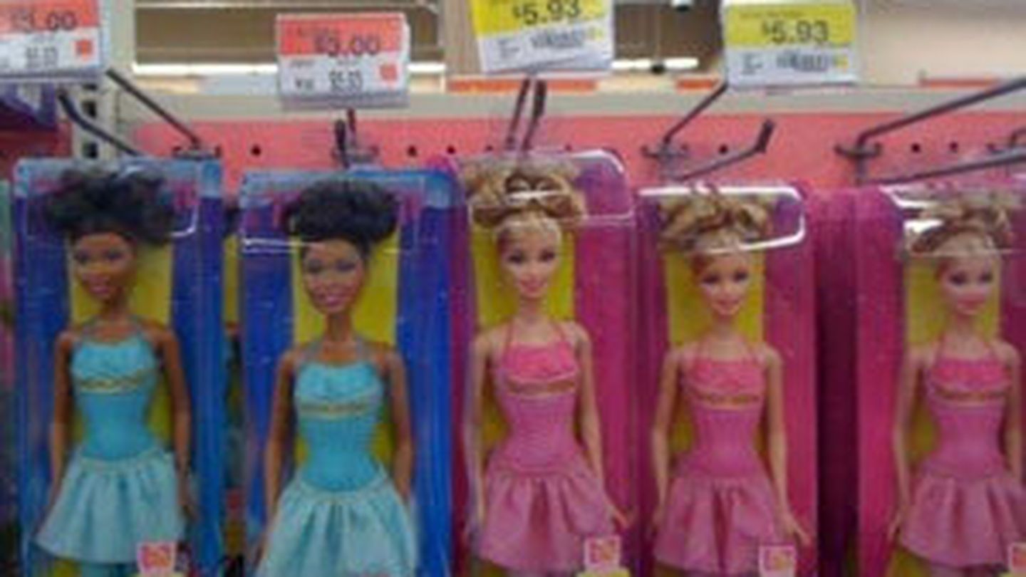 Walmart vende la Barbie negra a mitad de precio que la ¿discriminación?