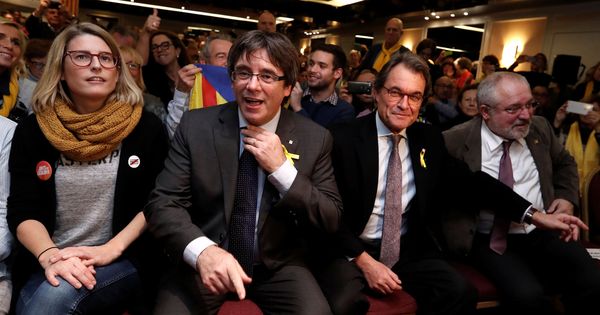 Foto: Carles Puigdemont y Artur Mas. (Reuters)