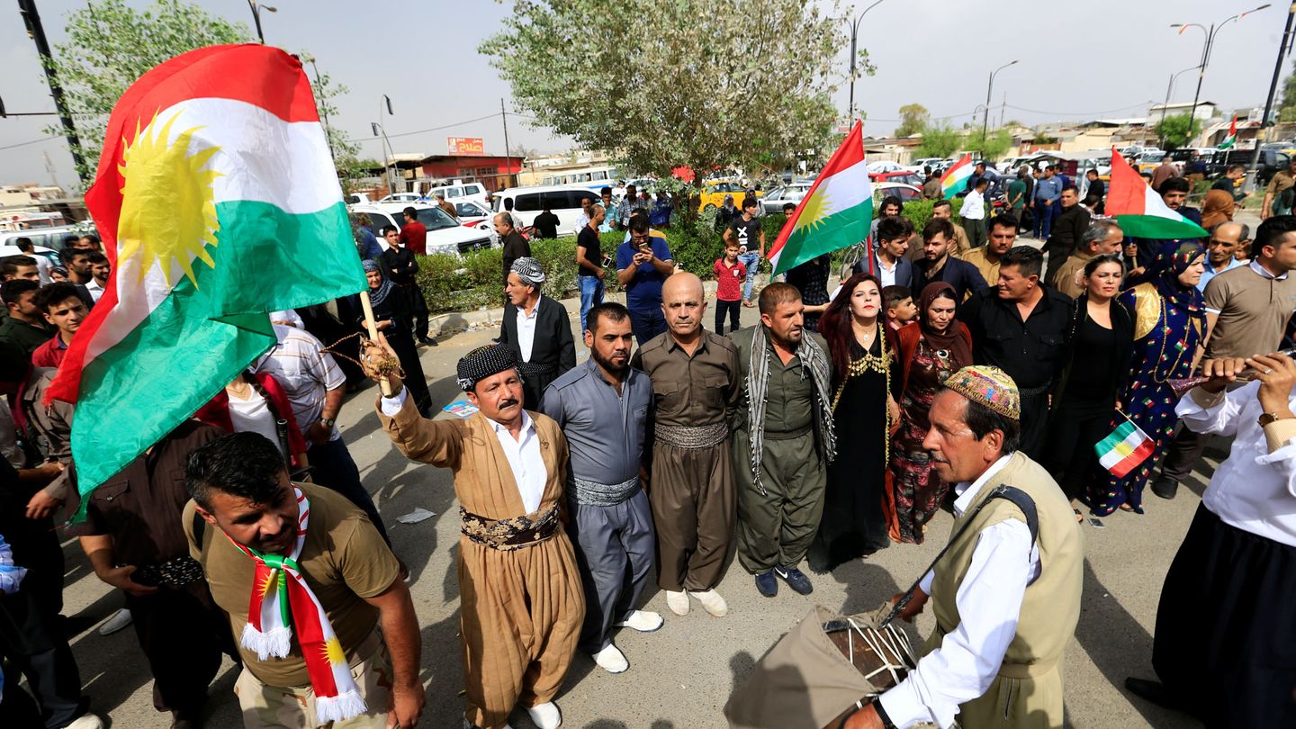 Kurdos bailan en Kirkuk durante el referéndum de independencia del Kurdistán, el 25 de septiembre de 2017. (Reuters)