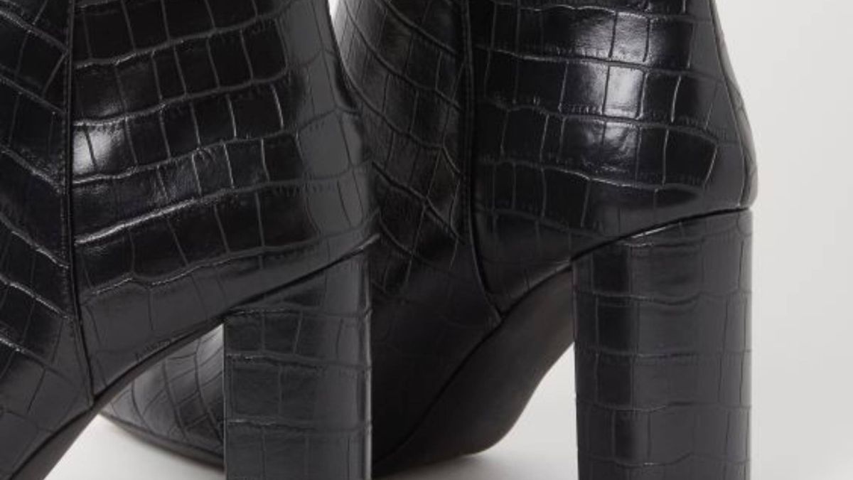No vas a encontrar unas botas altas efecto coco más asequibles que estas de H&M