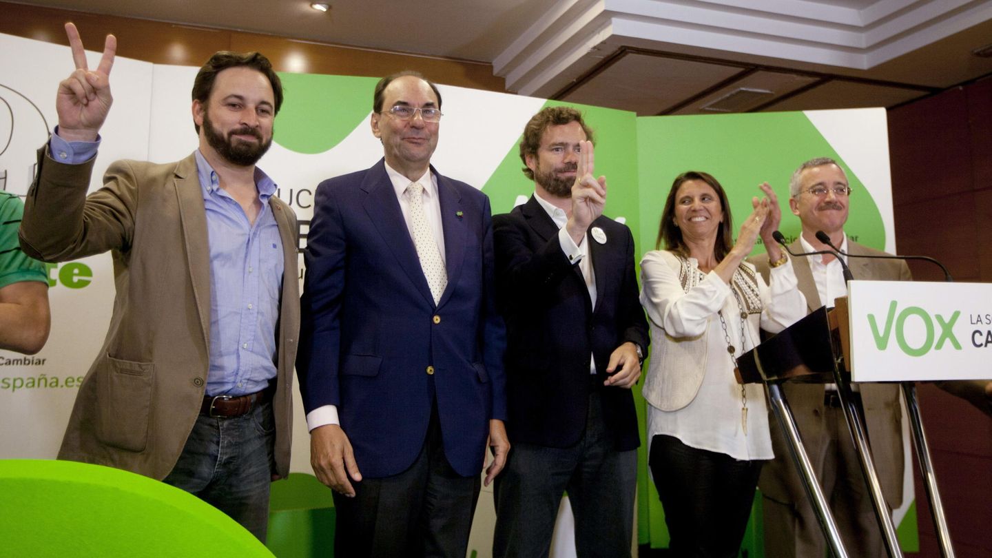 Santiago Abascal, Alejo Vidal-Quadras, Iván Espinosa de los Monteros, Velasco Vidal-Abarca y José Antonio Ortega Lara. (EFE)