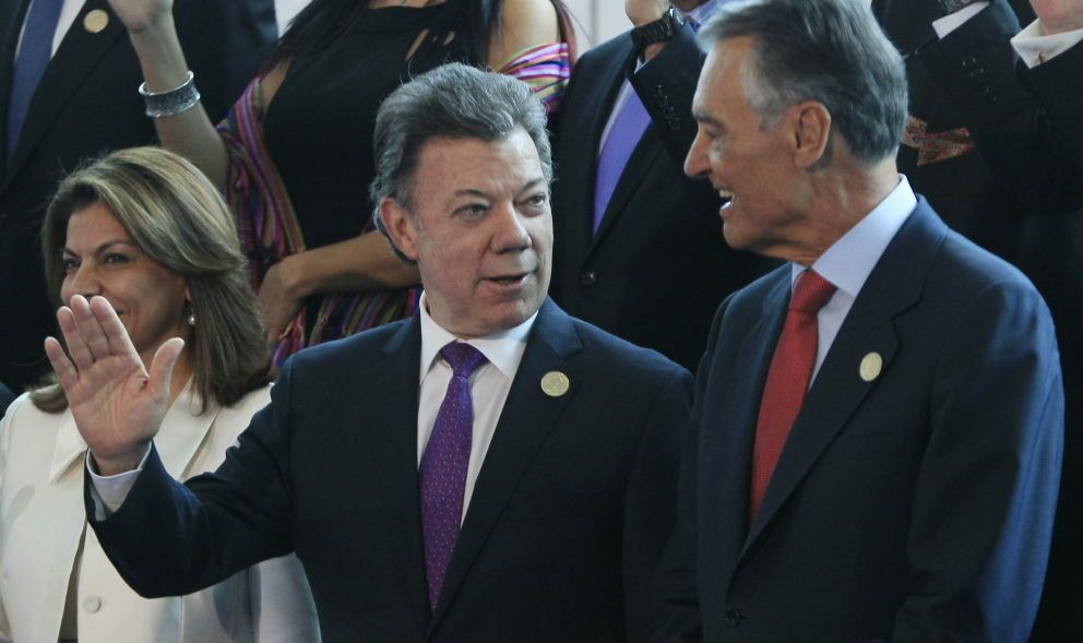 Los presidentes de Portugal, Aníbal Cavaco Silva; de Costa Rica, Laura Chinchilla; y de Colombia, Juan Manuel Santos. (Efe) 