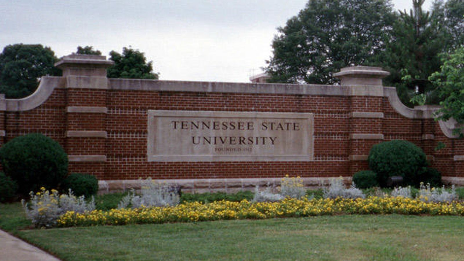 Foto: Entrada de la Universidad Estatal de Tennessee 