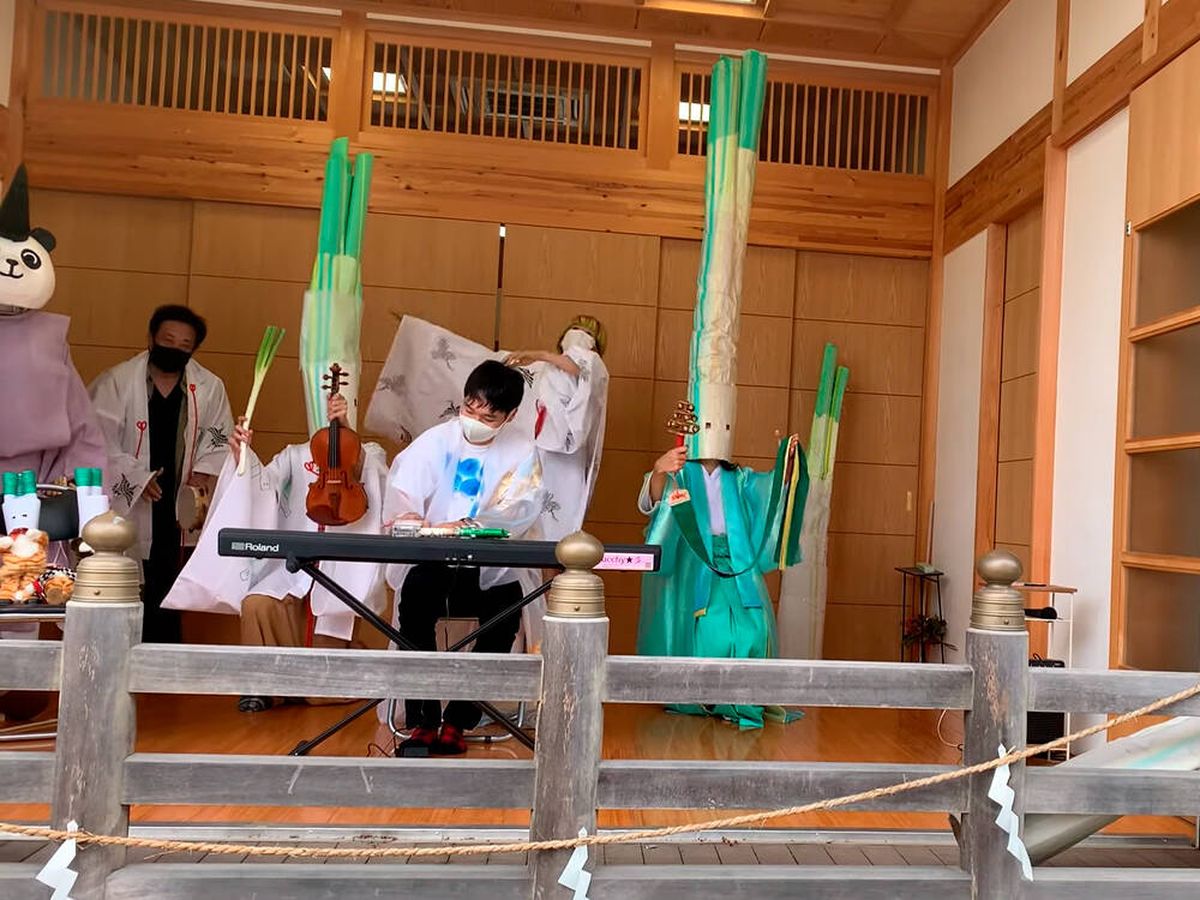 Foto: Ritual religioso en Japón (Youtube)