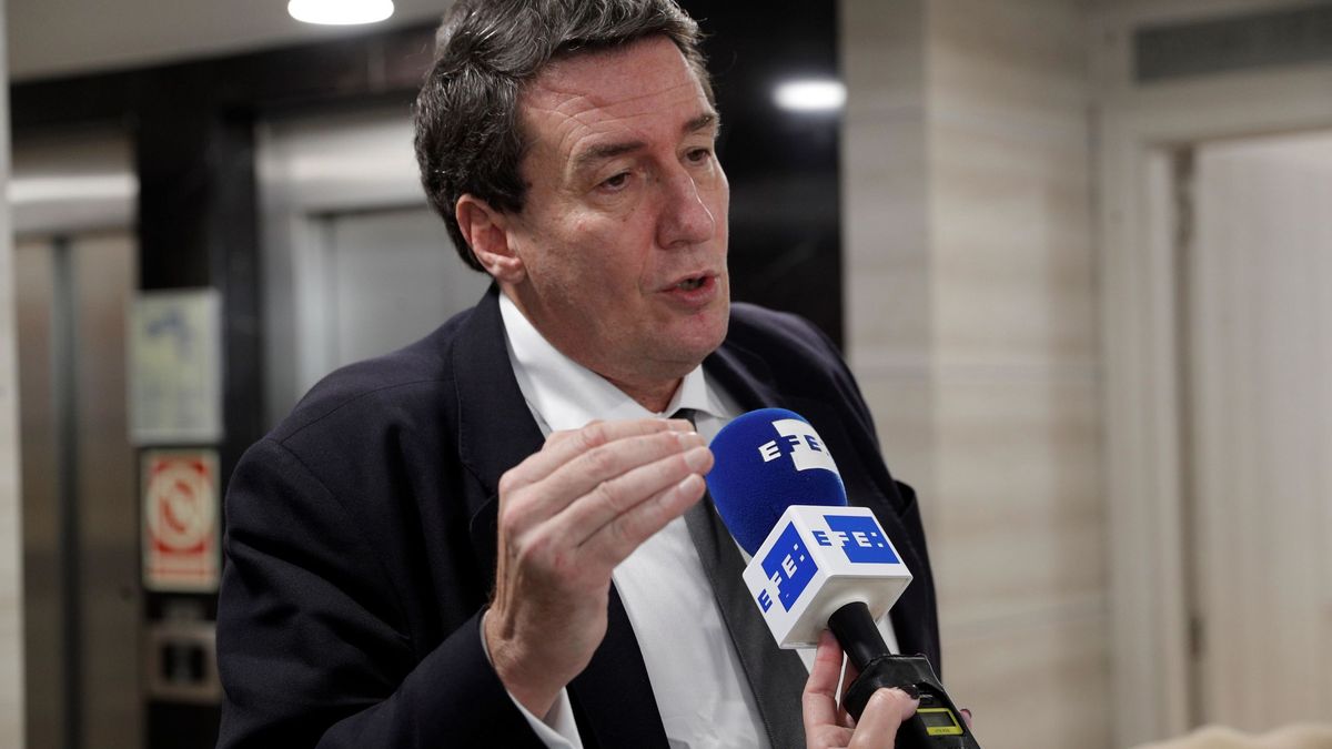El abogado de Bárcenas asegura que "ninguna persona de la dirección actual" del PP ha hablado con él
