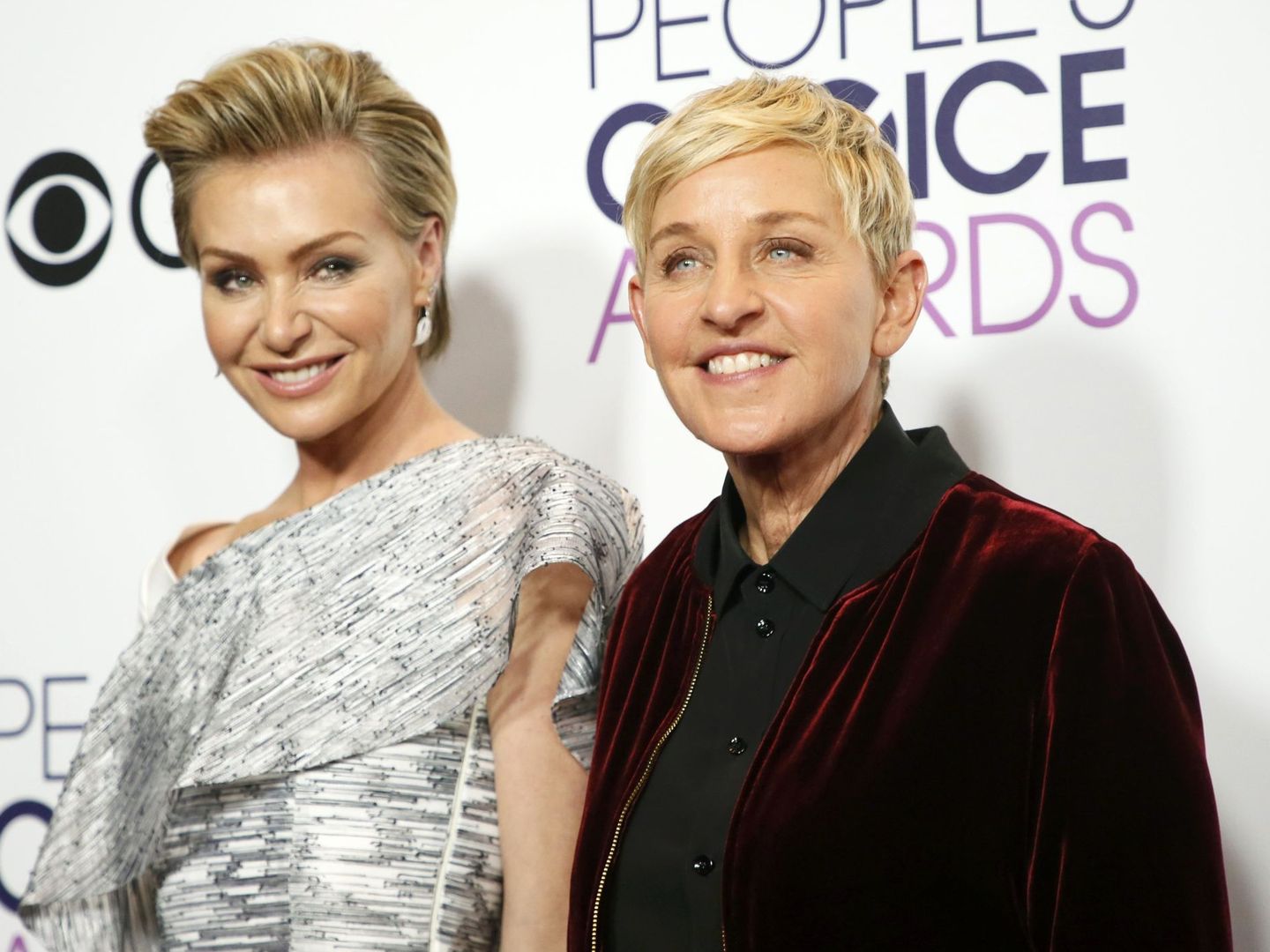 Ellen DeGeneres, con su mujer, la actriz Portia de Rosis. (Reuters)