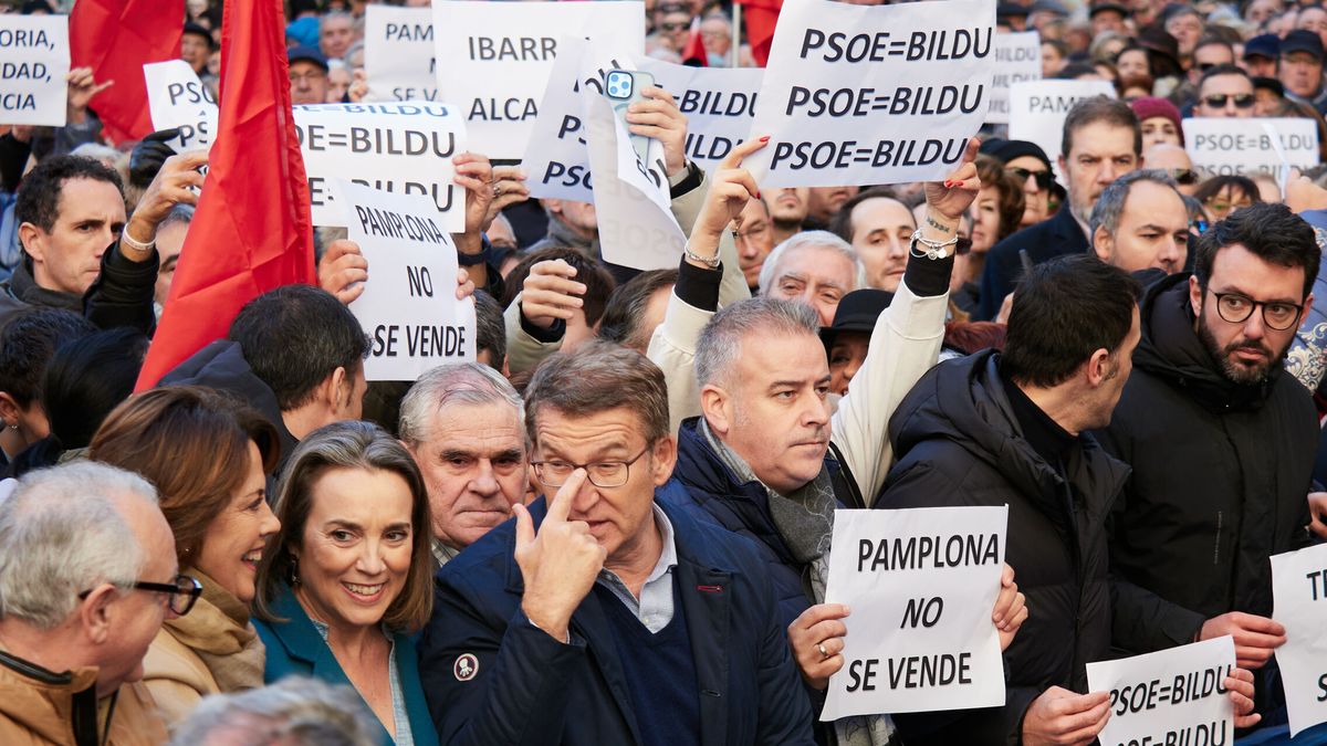 La derecha se une en las calles de Pamplona