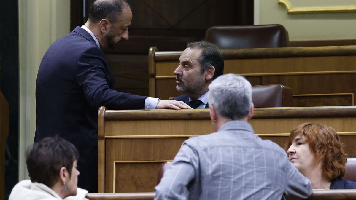 El PSOE cede y apoya ahora la comparecencia de Ábalos en el Congreso tras excluirlo de su lista