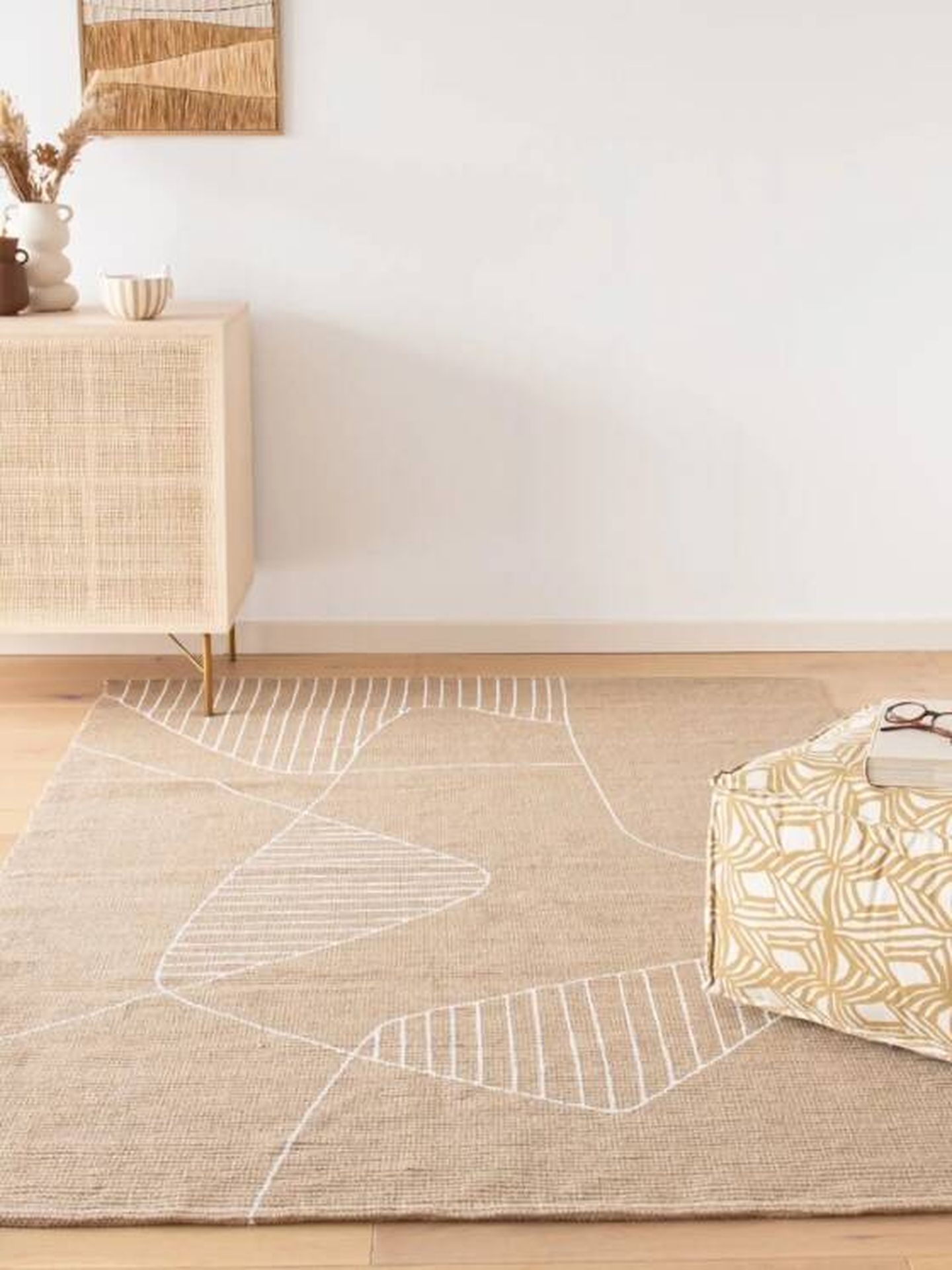 Una alfombra de yute de Maisons du Monde. (Cortesía)
