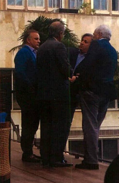 Reunión en Madrid entre Edmundo Rodríguez (de espaldas), Nelson Eduardo Polo, Enrique Miguel Guerlain y Ramón Navarro, exgerente de la Triple A de Barranquilla.