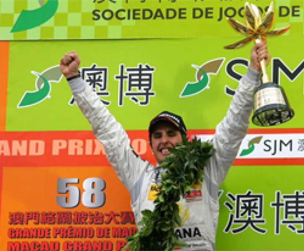 Foto: Juncadella se sienta al lado de Senna y Schumacher al ganar en Macao