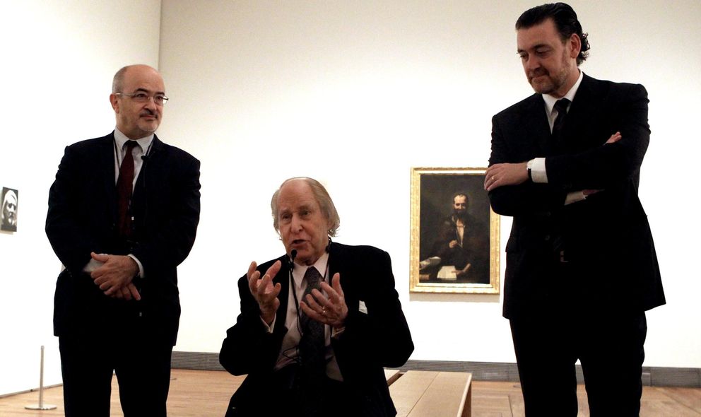 Jesús Prieto, Alberto Schommer y Miguel Zugaza, en El Prado. (Efe)