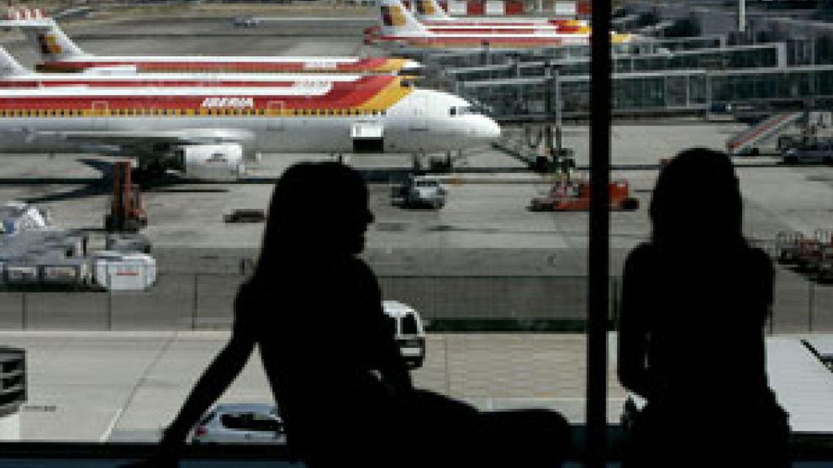 Iberia comenzará hoy a cobrar por la segunda maleta en clase turista