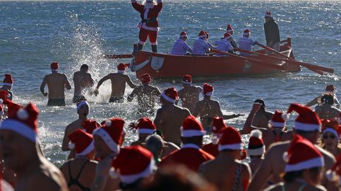 Baño navideño en Valras y la crisis del Darién: el día en fotos