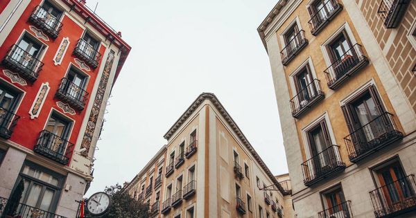 Foto: Los precios del alquiler se encuentran en máximos en muchos barrios de Madrid. (EFE)